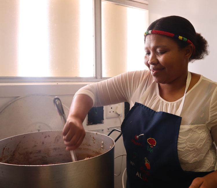 Philisa-Abafazi-Feeding-programme-2